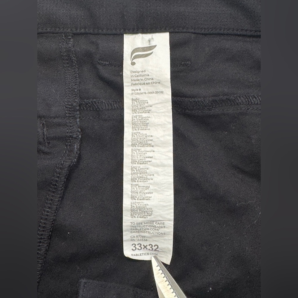 Fabletics Lightweight Pants Mens Size 33x32 Black Golf Chino Performance - Picture 6 of 10